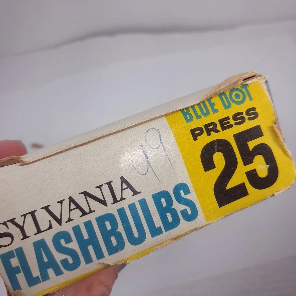 Vintage Sylvania Flashbulbs Blue Dot Press 25 P25 clear camera box set 12